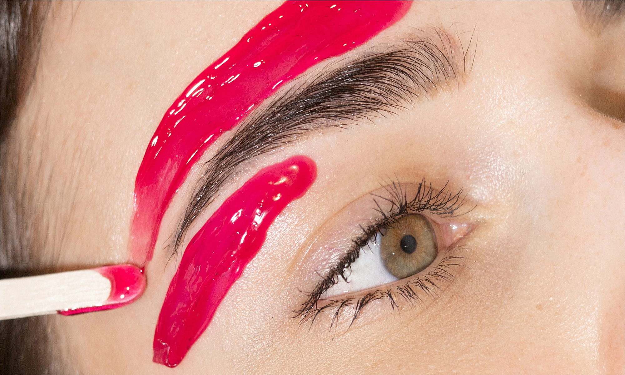Benefits of eyebrow waxing